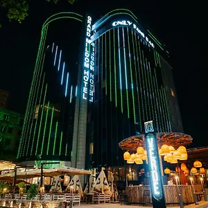Grand Mildom Otel